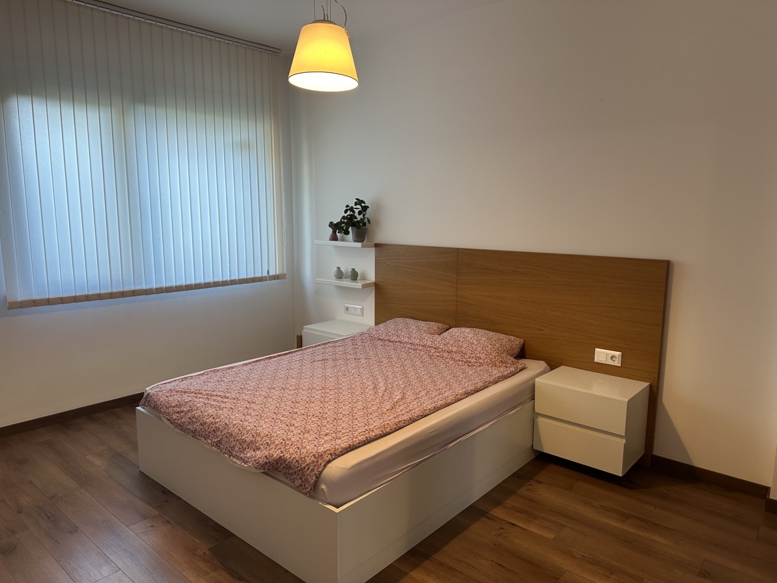 Дава под наем 3-СТАЕН, гр. София, Център, снимка 6 - Апартаменти - 54592344