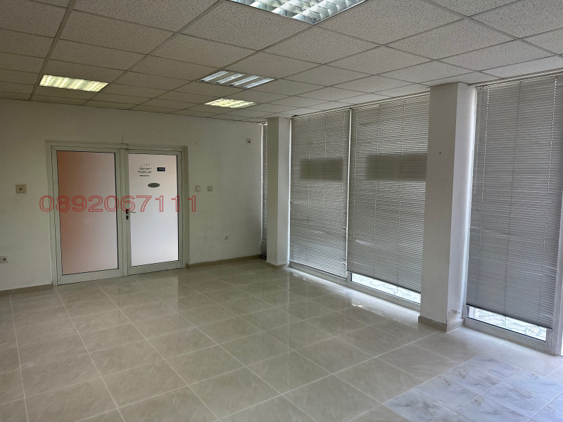 Te huur  Kantoor Stara Zagora , Tsentar , 40 m² | 93080569 - afbeelding [5]