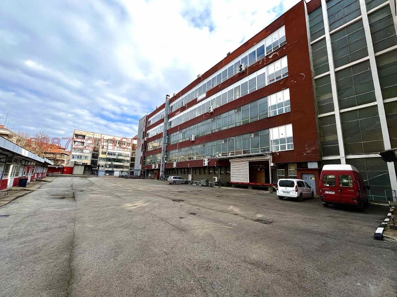 Kiralık  Endüstriyel bina Ruse , Centralen yujen rayon , 1152 metrekare | 42018985 - görüntü [2]