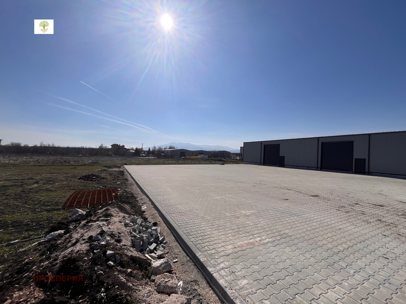 Дава под наем СКЛАД, гр. Божурище, област София област