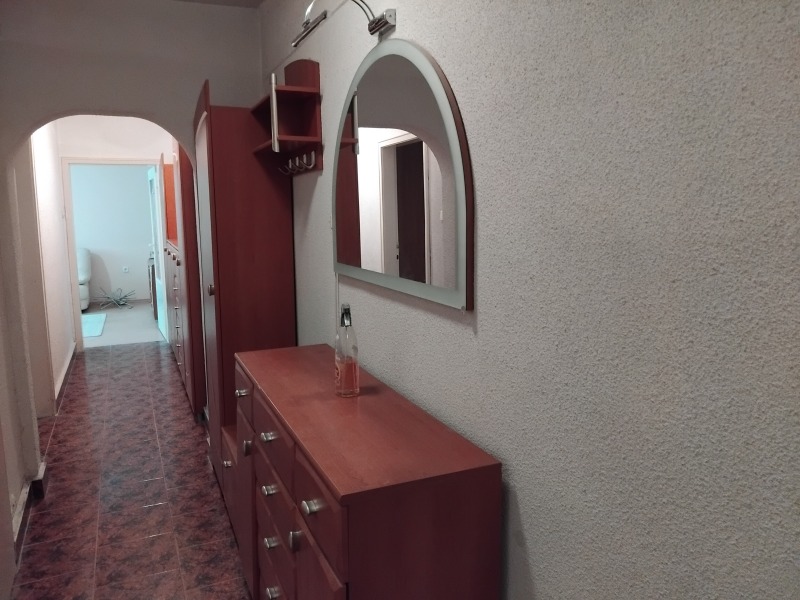 Дава под наем 2-СТАЕН, гр. Русе, Възраждане, снимка 10 - Апартаменти - 53562003