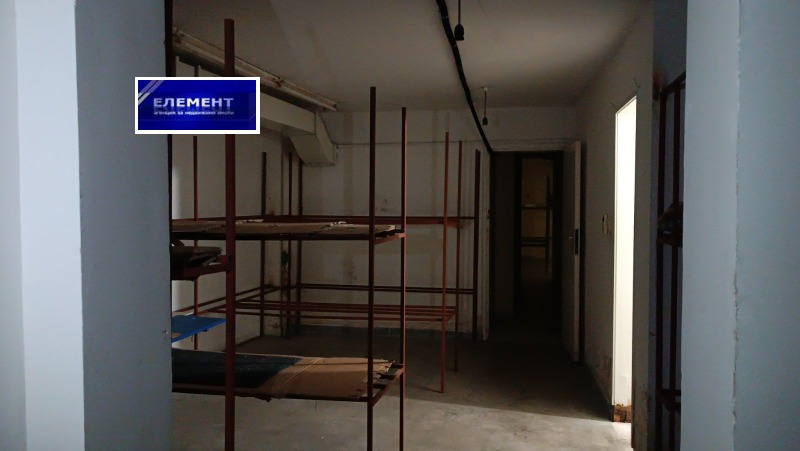 Дава под наем МАГАЗИН, гр. Пловдив, Център, снимка 5 - Магазини - 52128859