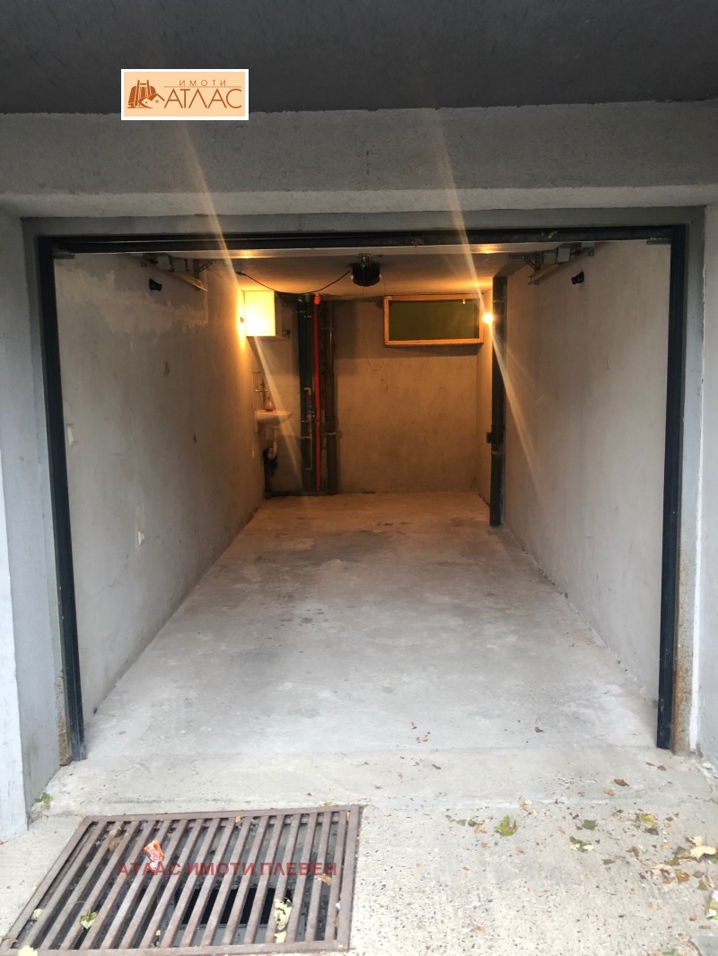 De inchiriat  Garaj Pleven , Idealen țentâr , 15 mp | 16793700 - imagine [2]