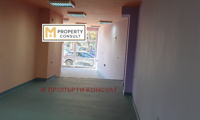 Издаје се  Схоп Плевен , Широк центар , 56 м2 | 20930208