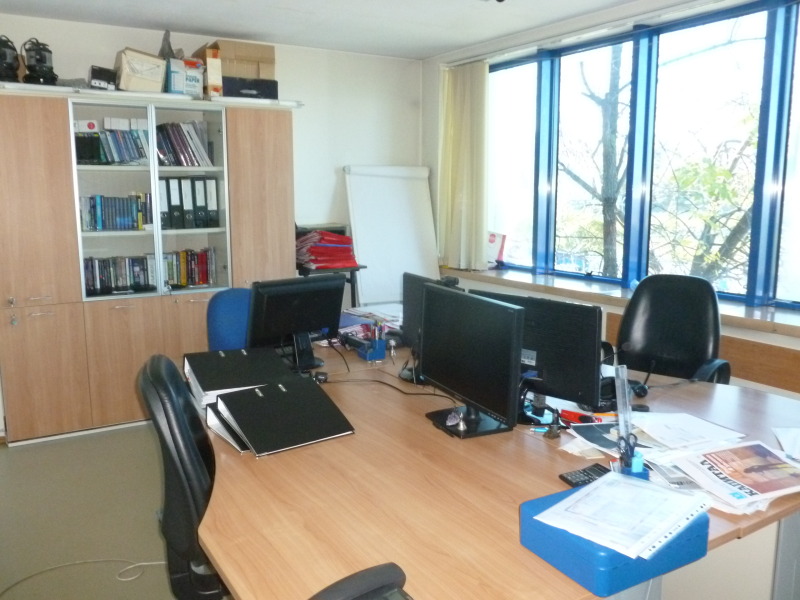 Дава под Наем ОФИС в град София, Медицинска академия - 120 кв.м / 1 050 € » 2 053.62 лв., АГЕНЦИЯ 'ТЕМЕНУГА' НЕДВИЖИМИ ИМОТИ