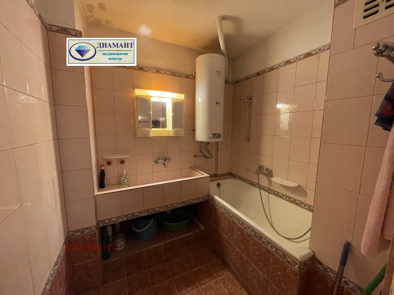 Kiadó  1 hálószoba Ruse , Hasove , 78 négyzetméter | 73053750 - kép [10]