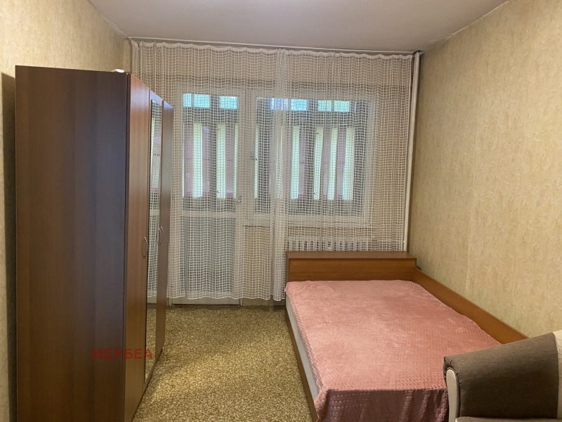 Zu vermieten  2 Schlafzimmer Pernik , Iztok , 90 qm | 38618448