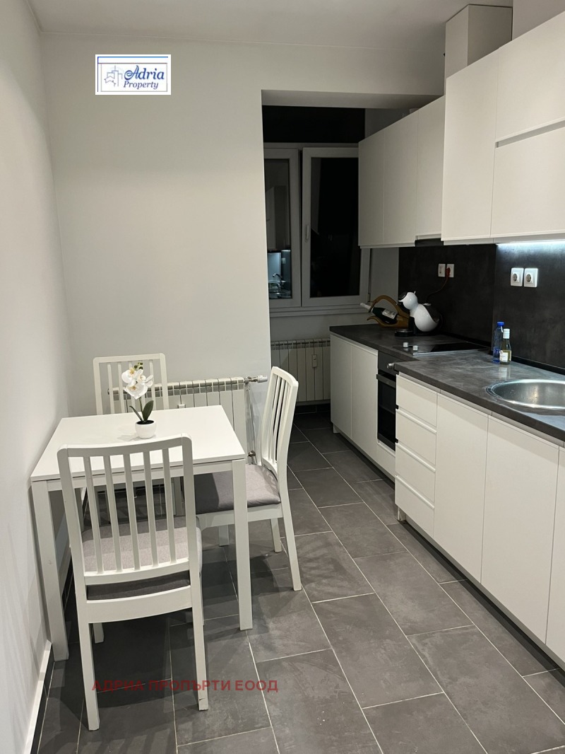 Дава под наем 3-СТАЕН, гр. София, Център, снимка 6 - Апартаменти - 52936353