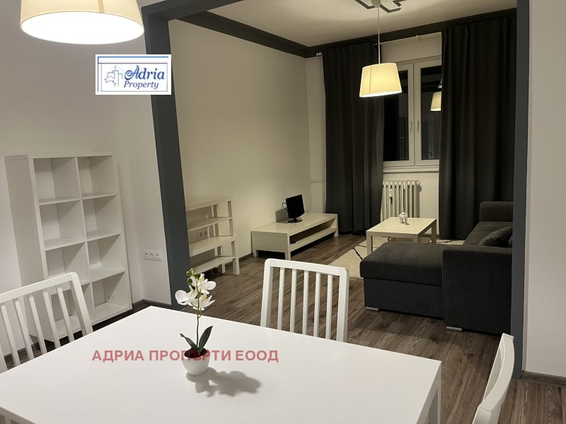 Дава под наем 3-СТАЕН, гр. София, Център, снимка 2 - Апартаменти - 52936353