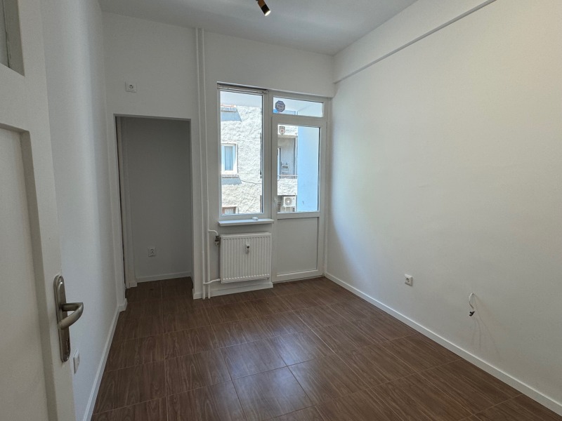 Te huur  Kantoor Sofia , Tsentar , 85 m² | 30287261 - afbeelding [4]