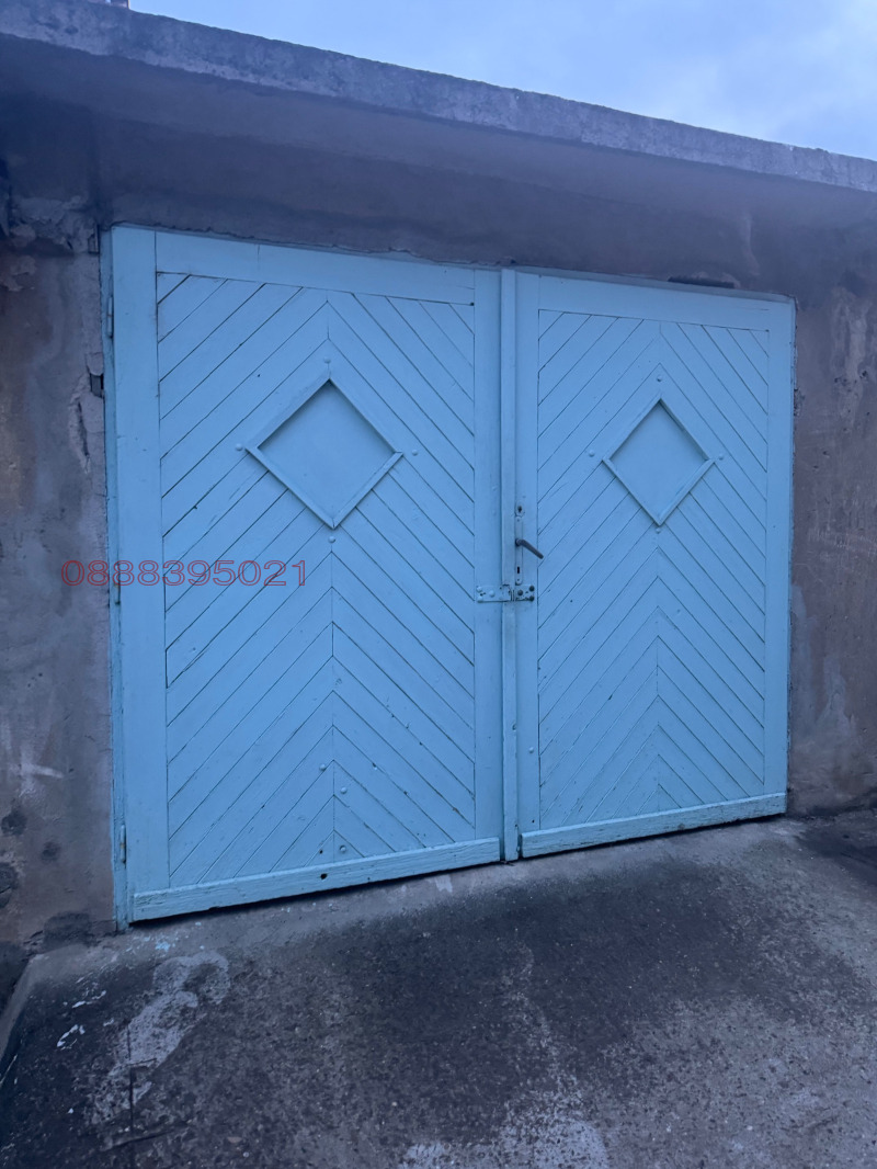 Дава под Наем ГАРАЖ в град Велико Търново, Акация - 20 кв.м / 100 € » 195.58 лв.