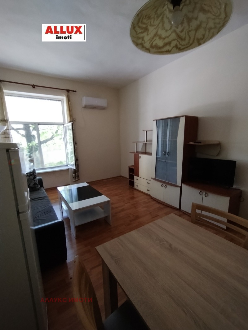 En renta  1 dormitorio Ruse , Tsentar , 55 metros cuadrados | 77309208 - imagen [4]