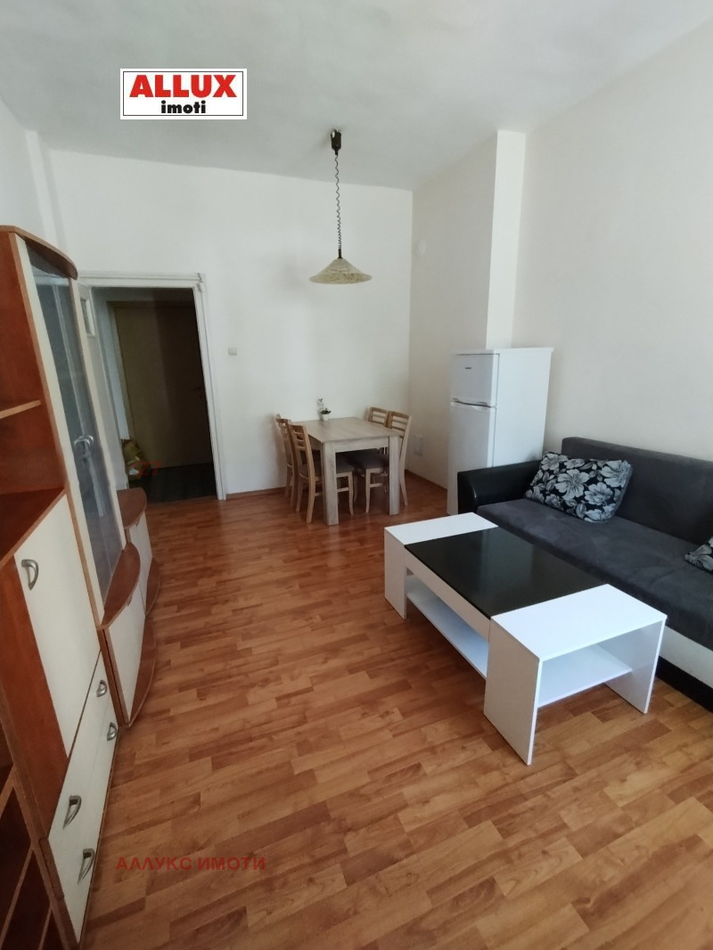 En renta  1 dormitorio Ruse , Tsentar , 55 metros cuadrados | 77309208 - imagen [2]