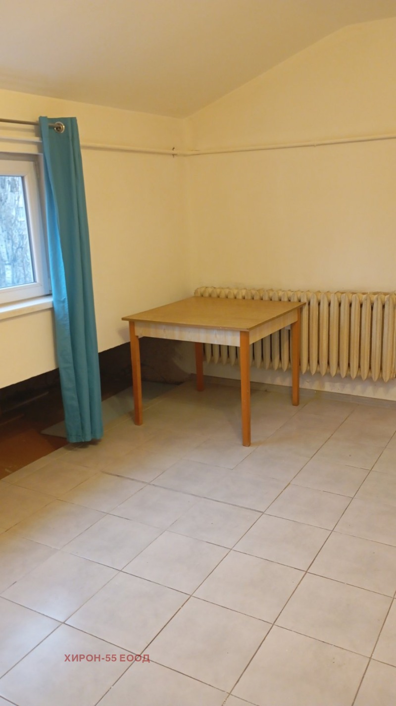 Дава под Наем СКЛАД в град София, Дървеница - 20 кв.м / 100 € » 195.58 лв., ХИРОН-55 ЕООД