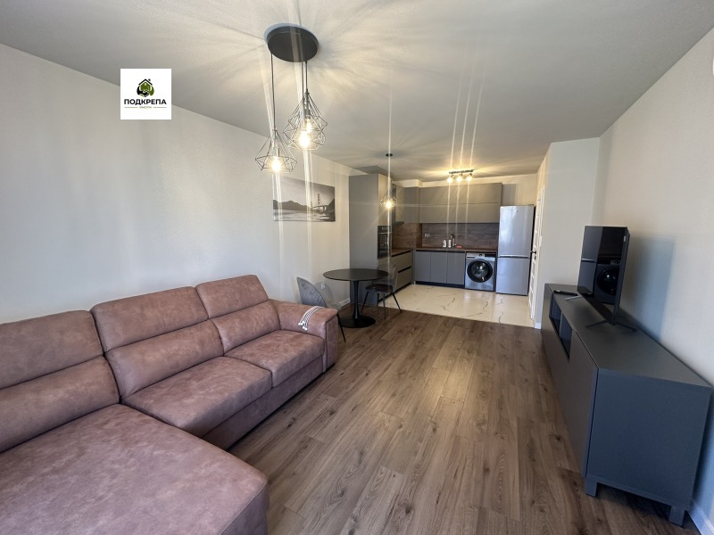 Para alugar  1 quarto Plovdiv , Hristo Smirnenski , 70 m² | 86466915