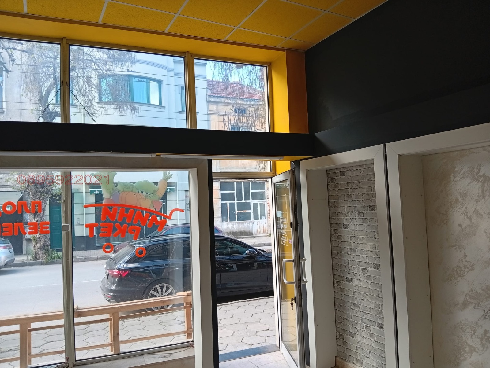 Дава под наем МАГАЗИН, гр. Пазарджик, Център, снимка 2 - Магазини - 54304092