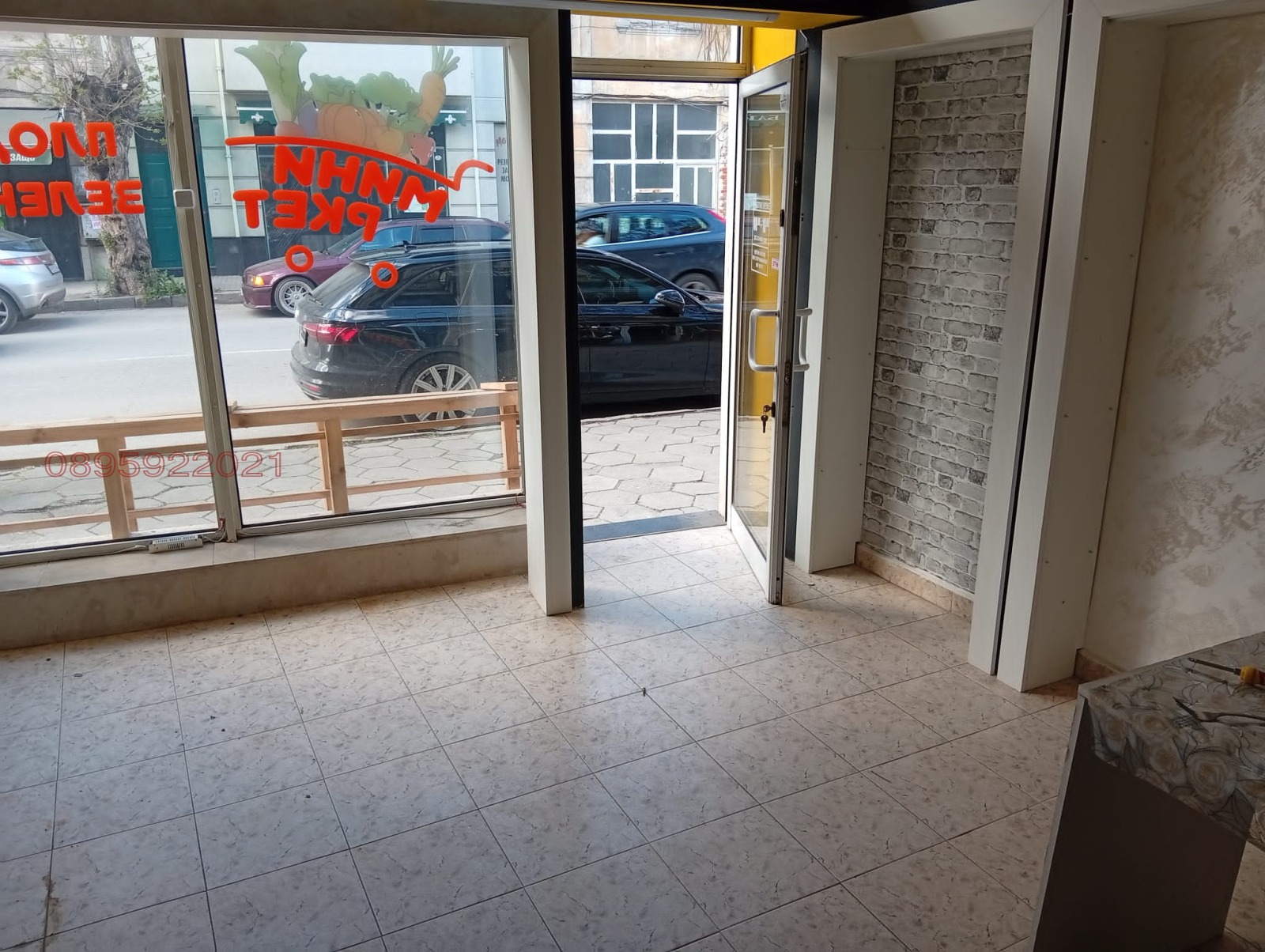 Дава под наем МАГАЗИН, гр. Пазарджик, Център, снимка 3 - Магазини - 54304092