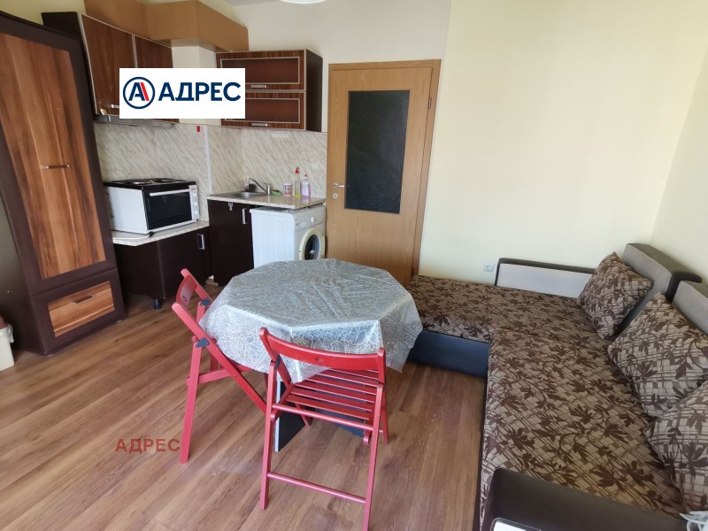 Издаје се  Студио Варна , Колхозен пазар , 35 м2 | 20459564