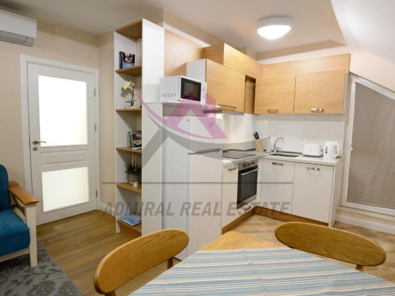 Zu vermieten  3 Schlafzimmer Warna , Zentar , 100 qm | 54798492 - Bild [2]