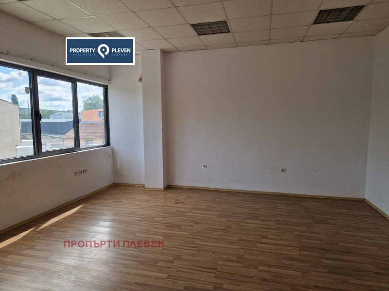 A louer  Bureau Pleven , Indoustrialna zona - Zapad , 35 m² | 65013110 - image [4]