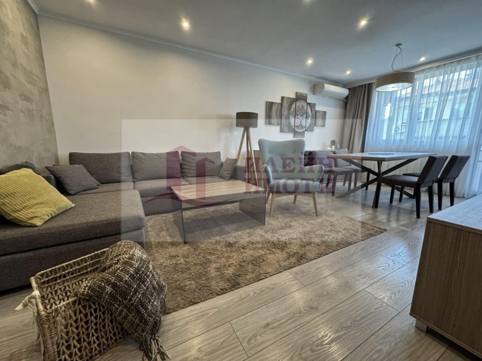 Дава под наем 3-СТАЕН, гр. Русе, Широк център