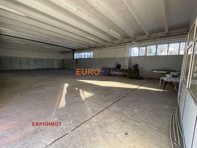 For Rent  Industrial building Pernik , Promishlena zona , 660 sq.m | 28594042 - image [4]