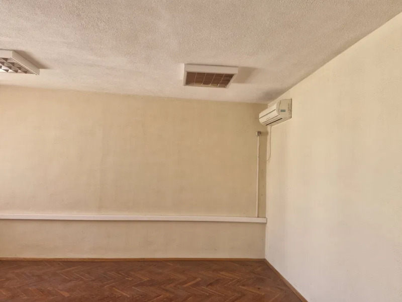 För uthyrning  Kontor region Veliko Tarnovo , Gorna Orjahovica , 14 kvm | 39697985 - bild [4]