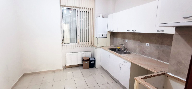 Дава под наем ОФИС, гр. Пловдив, Тракия, снимка 13 - Офиси - 53507986