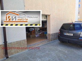 Almacenamiento Industrialna zona - Yug, Plovdiv 4