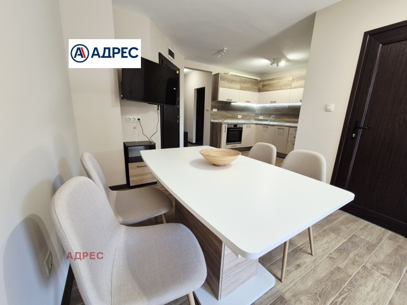 K pronájmu  1 ložnice Varna , Centar , 58 m2 | 69380049 - obraz [4]