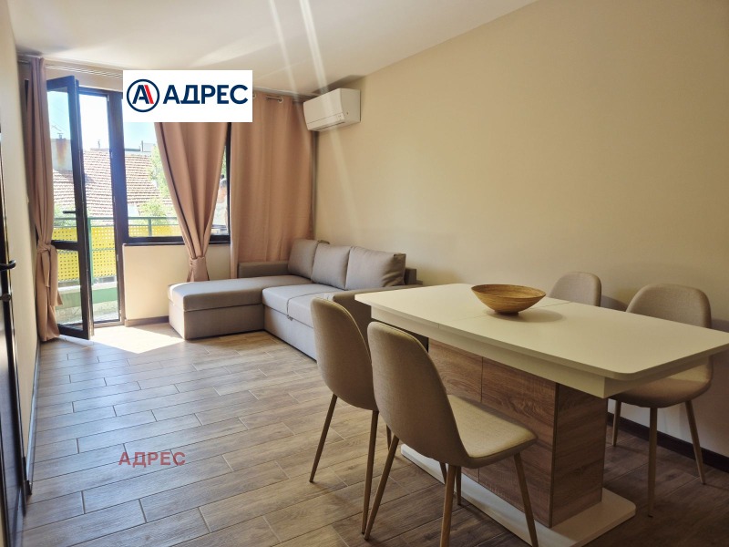 K pronájmu  1 ložnice Varna , Centar , 58 m2 | 69380049 - obraz [2]