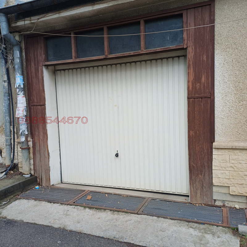 Дава под наем ГАРАЖ, ПАРКОМЯСТО, гр. София, Хладилника