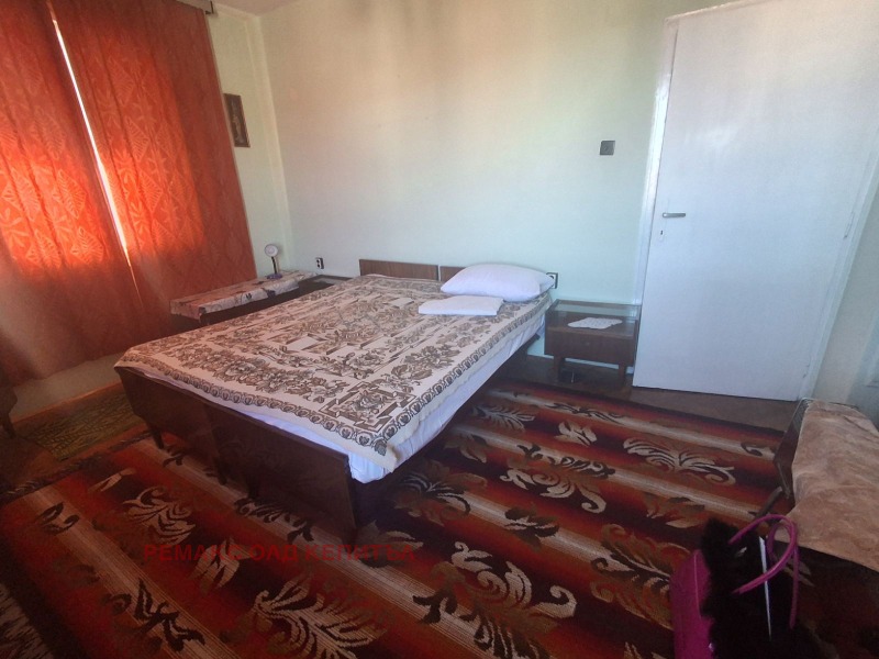 Дава под Наем 4-СТАЕН в град Велико Търново, Център - 110 кв.м / 300 € » 586.75 лв., РЕМАКС ОЛД КЕПИТЪЛ
