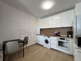 1 Schlafzimmer Pobeda, Warna