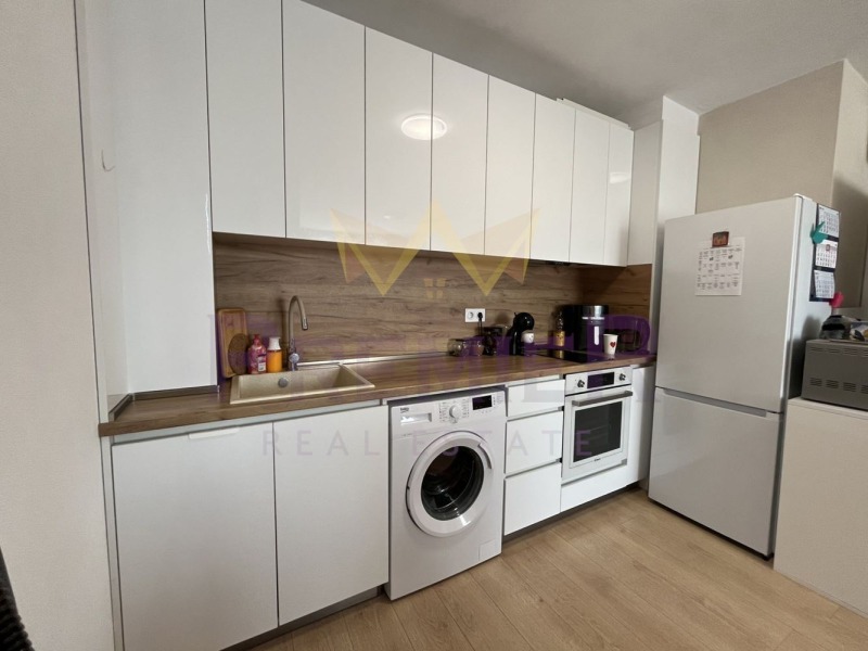 Zu vermieten  1 Schlafzimmer Warna , Pobeda , 50 qm | 93870552 - Bild [2]