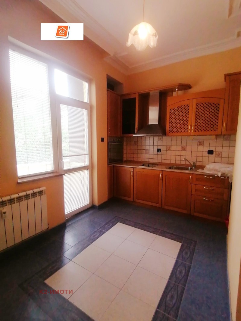 De inchiriat  3+ dormitor Sofia , Țentâr , 102 mp | 65767816 - imagine [13]