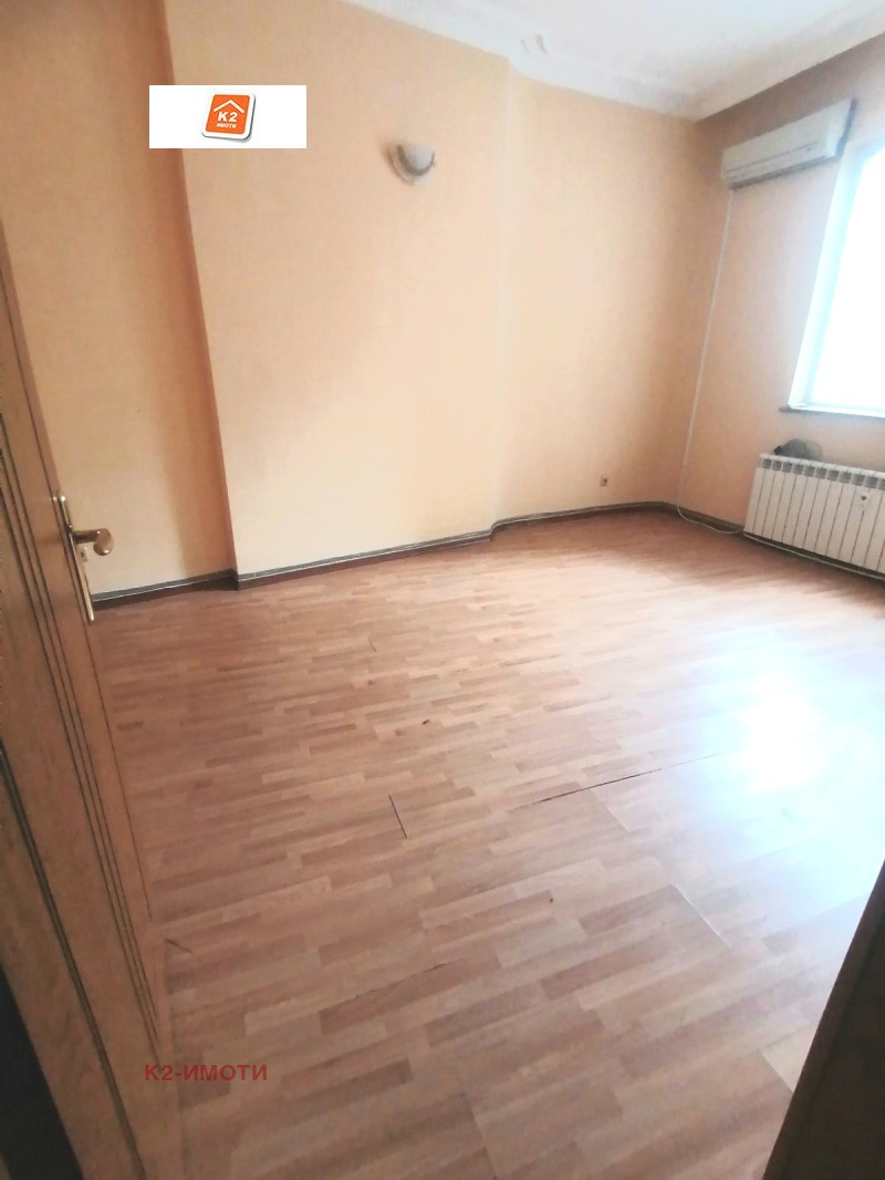 De inchiriat  3+ dormitor Sofia , Țentâr , 102 mp | 65767816 - imagine [3]