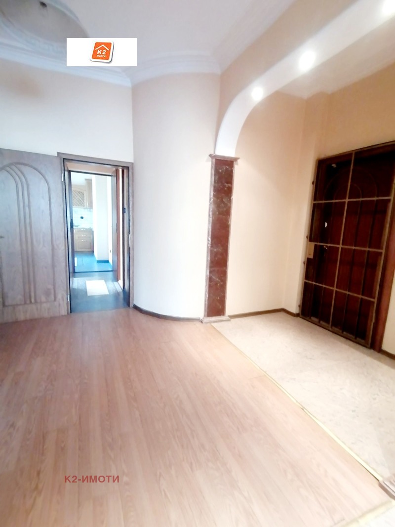 De inchiriat  3+ dormitor Sofia , Țentâr , 102 mp | 65767816 - imagine [6]