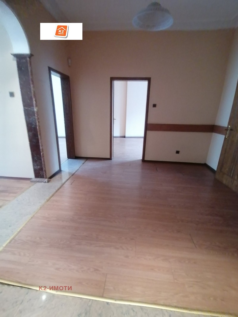 De inchiriat  3+ dormitor Sofia , Țentâr , 102 mp | 65767816 - imagine [5]