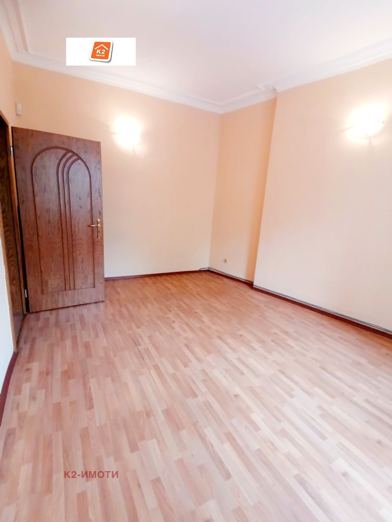 De inchiriat  3+ dormitor Sofia , Țentâr , 102 mp | 65767816 - imagine [8]