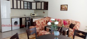 1 quarto Ialta, Ruse