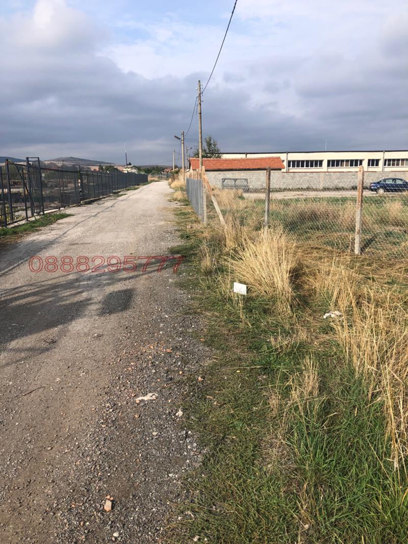 Дава под наем МЯСТО, с. Пролеша, област София област, снимка 12 - Парцели - 52785012