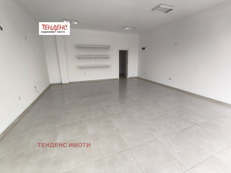 Дава под Наем МАГАЗИН в град Кърджали, Център - 60 кв.м / 400 € » 782.33 лв., ТЕНДЕНС ИМОТИ