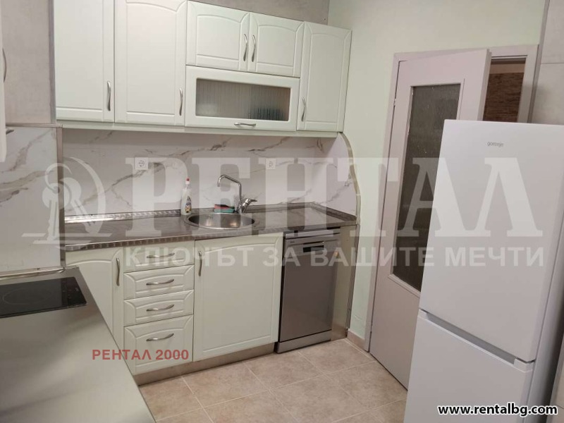 Дава под наем 3-СТАЕН, гр. Пловдив, Център, снимка 2 - Апартаменти - 52882907