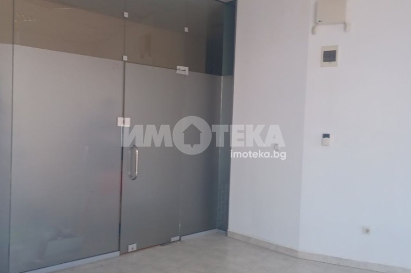 Издаје се  Схоп Софија , Младост 1А , 22 м2 | 27371993 - слика [2]