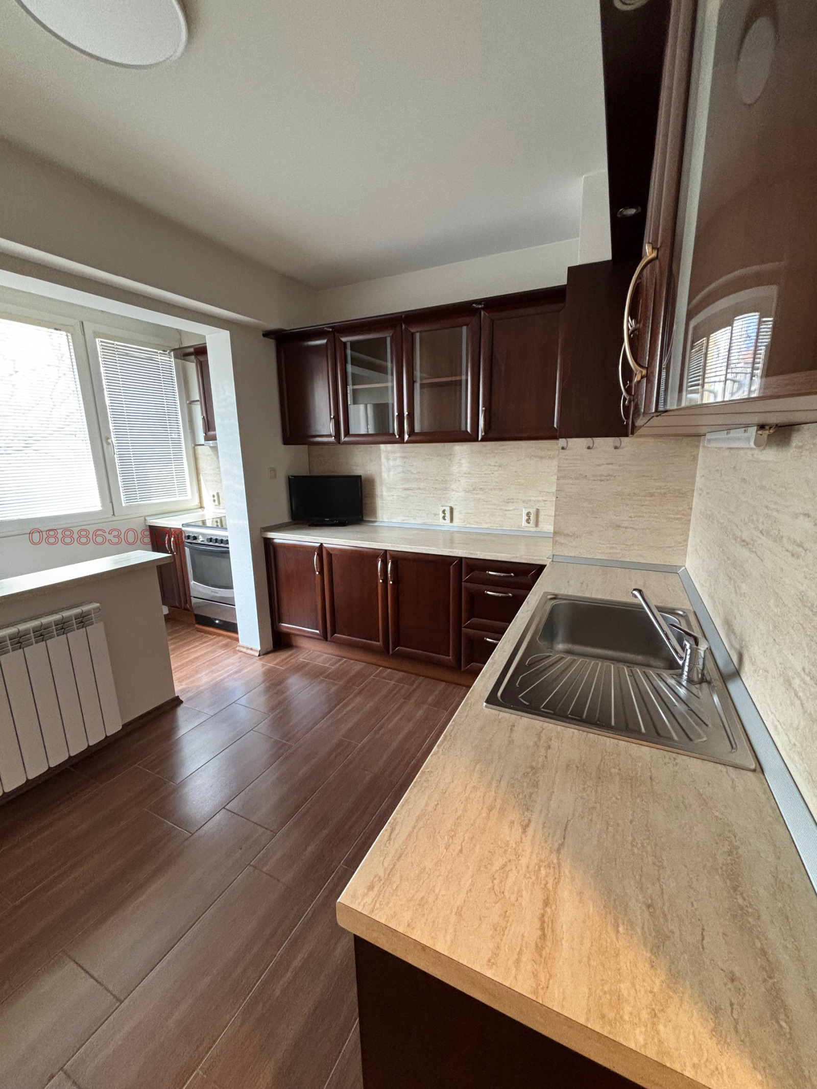 Дава под наем 4-СТАЕН, гр. София, Света Троица, снимка 3 - Апартаменти - 54090672