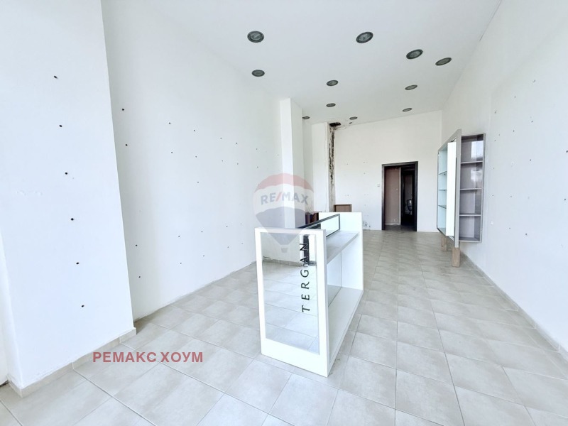 Дава под наем МАГАЗИН, гр. Варна, област Варна, снимка 13 - Магазини - 53389648