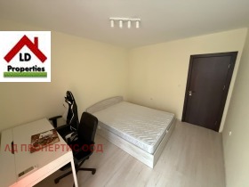 1 quarto Kolhozen pazar, Varna 7