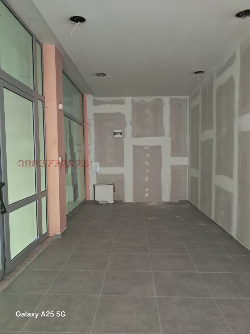 Дава под наем ПРОМ. ПОМЕЩЕНИЕ, гр. Пловдив, Карловско шосе, снимка 2 - Производствени сгради - 52782408