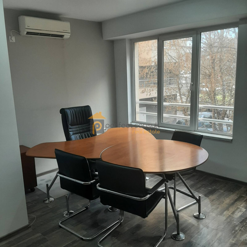 Дава под наем ОФИС, гр. Пловдив, Тракия